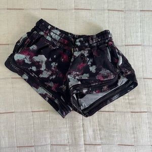 lululemon hot shot shorts